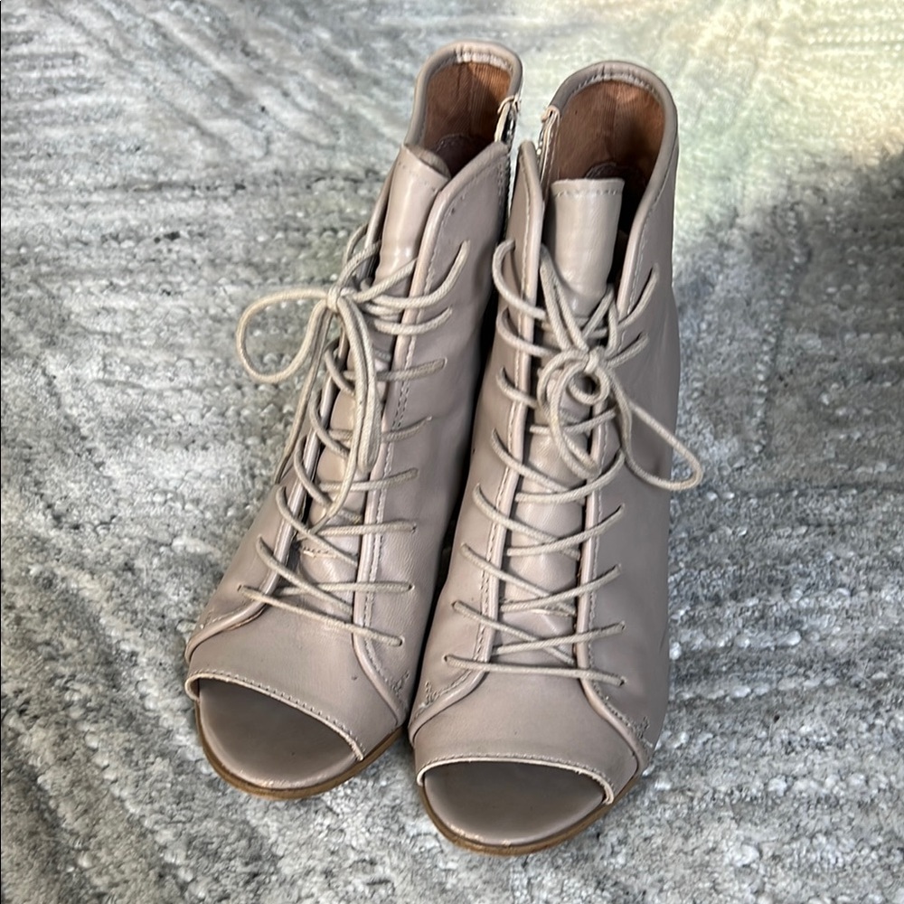 Classy taupe color leather lace up ankle boots